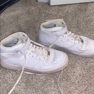 High Top Air Force 1’s